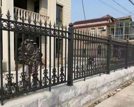 鋁藝圍墻護欄